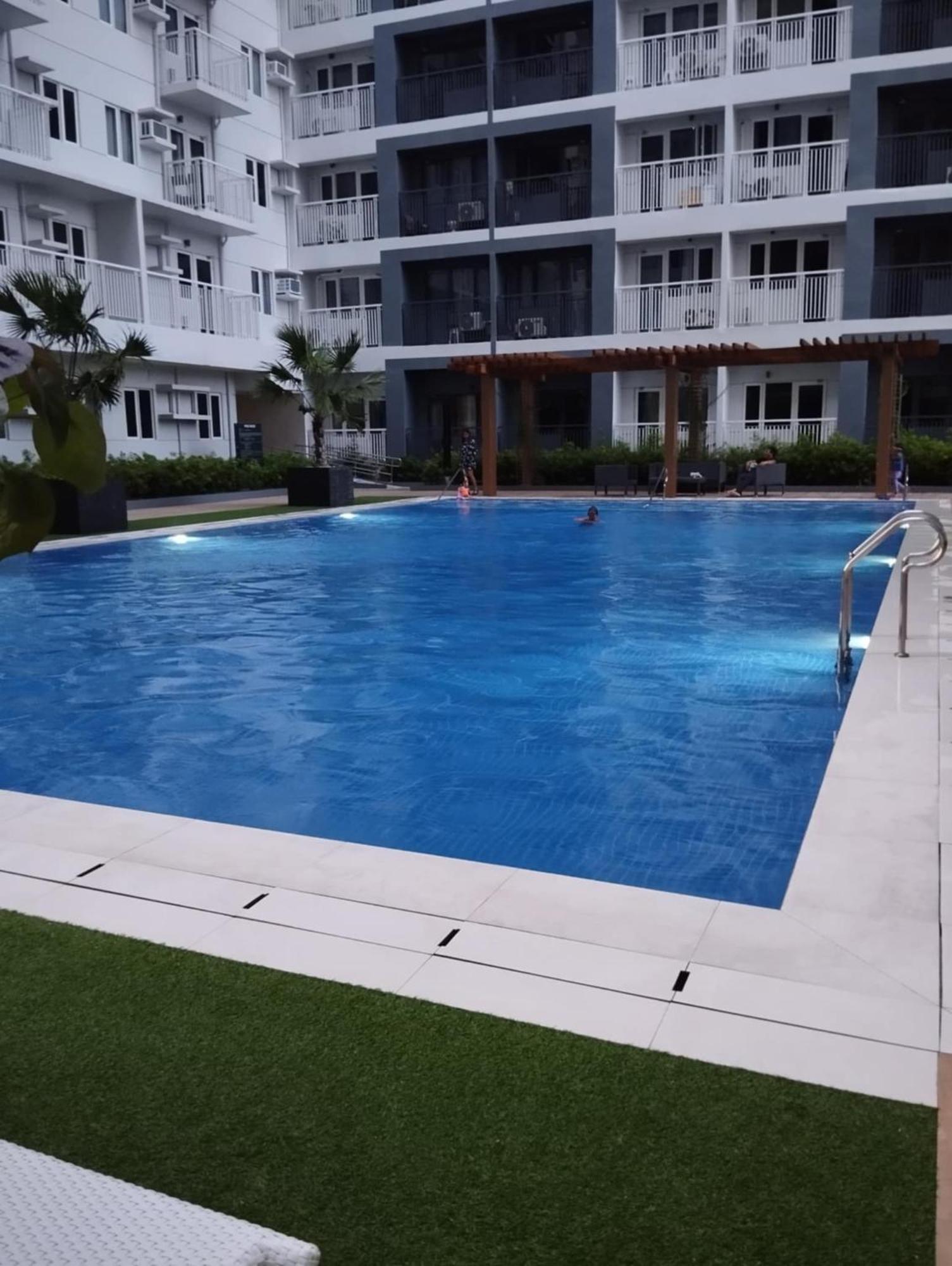 Rj Elite Escape 2Br Condo W Balcony Near Sm Iloilo Екстериор снимка
